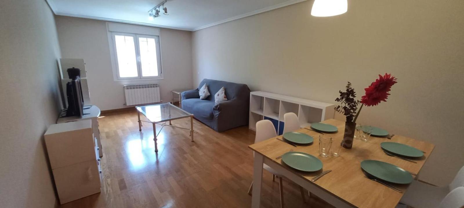 Apartamento Con 3 Dormitorios Y Garaje A 10 Minutos De Valladolid Exteriör bild